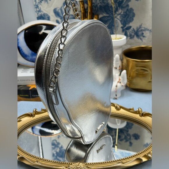 🆕 BETSEY JOHNSON 🧿 NWOT Bone-Jour Sugar Skull Crossbody Bag Silver Irridescent - Picture 7 of 16